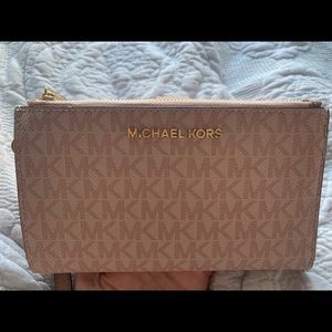 Michael Kors Smartphone Wallet